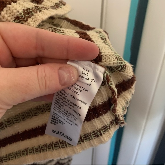 Urban Outfitters Mackenna Striped Turtleneck - Picture 8 of 10